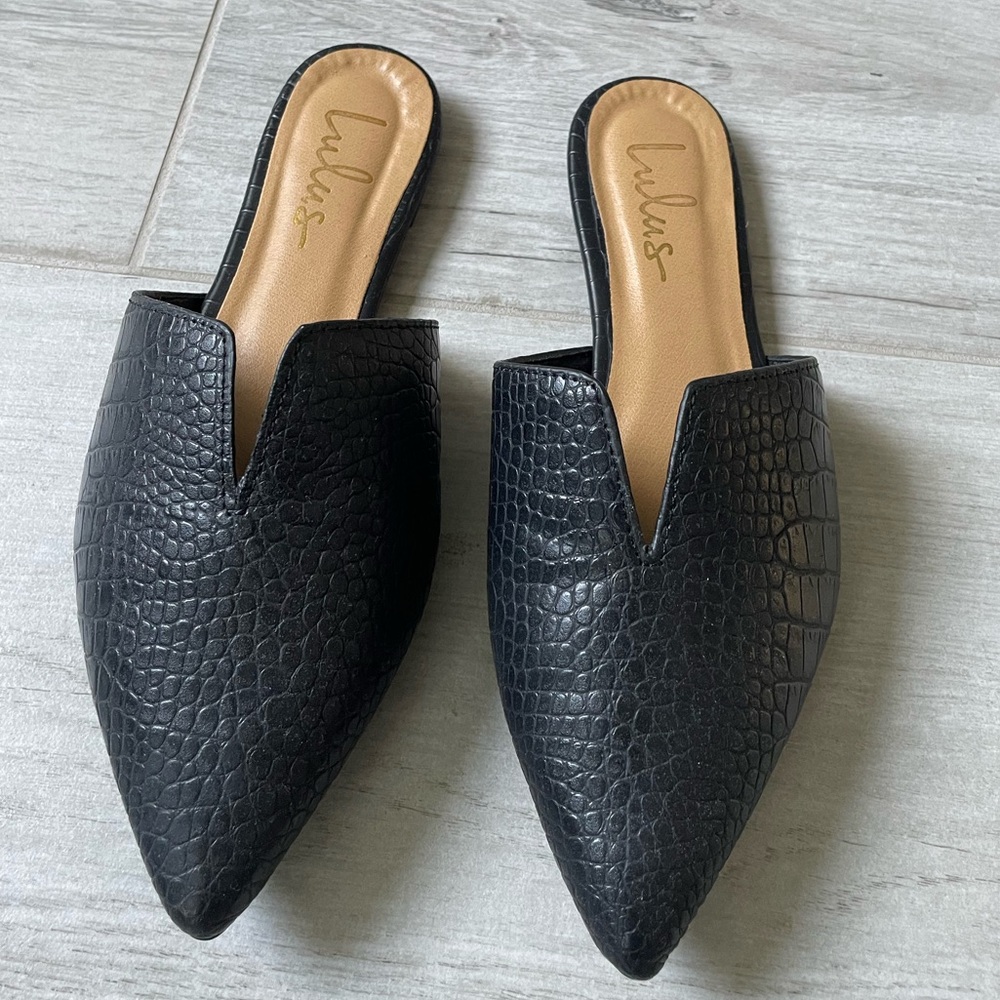 Black Pointed Flats